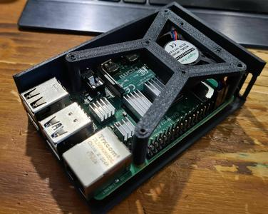 Raspberry Pi 4 Model B case  (really nice model !!!!)