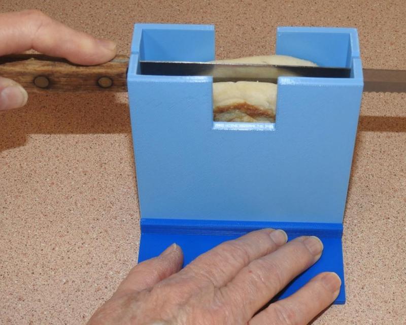 Muffin/Bagel Slicer Generator (OpenSCAD)