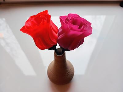 Vase mode rose and stem