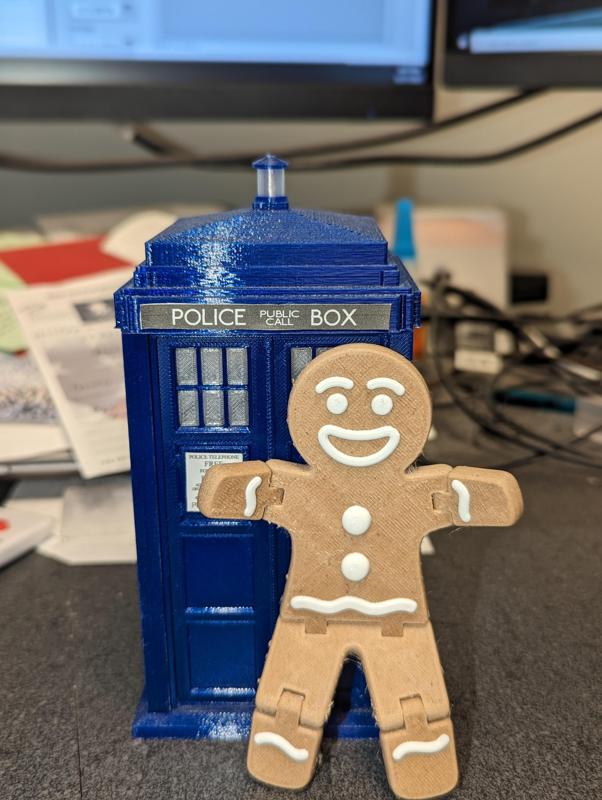 OVERTURE3D's Gingerbread man (with joint surgery)