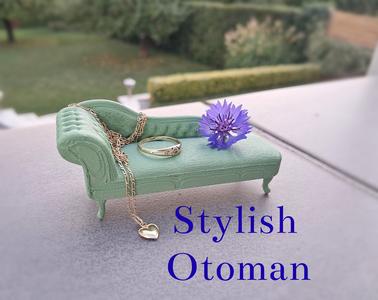 Stylish Otoman jewelry stand