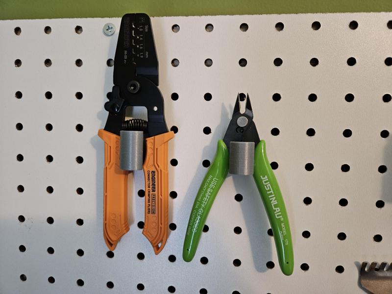 Pegboard Pliers Holder
