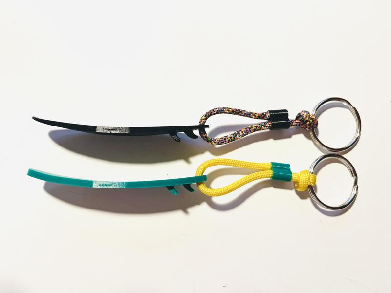 Keychain Surfboard with integrated NFC Tag