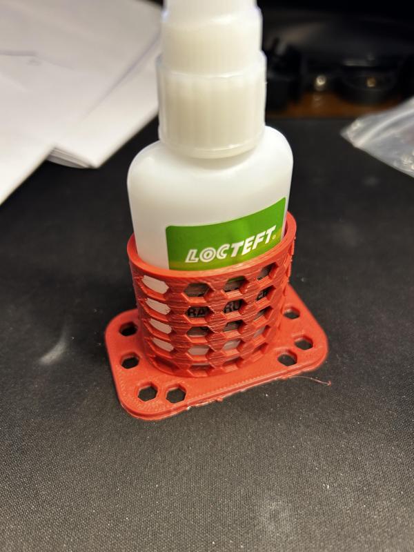 3D printed models glue support