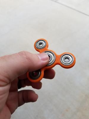 Small Hands Spinner (625Z)