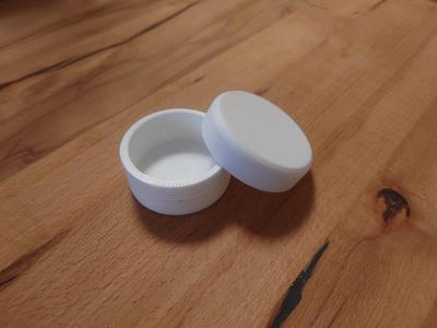 Cylindrical container