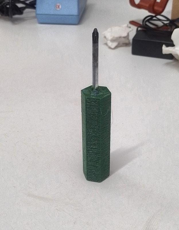 Handle for screwdriver or philips screwdriver