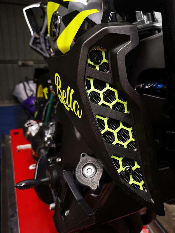 MT09 RN43 Air Intake/Outtake Honeycomb Grille