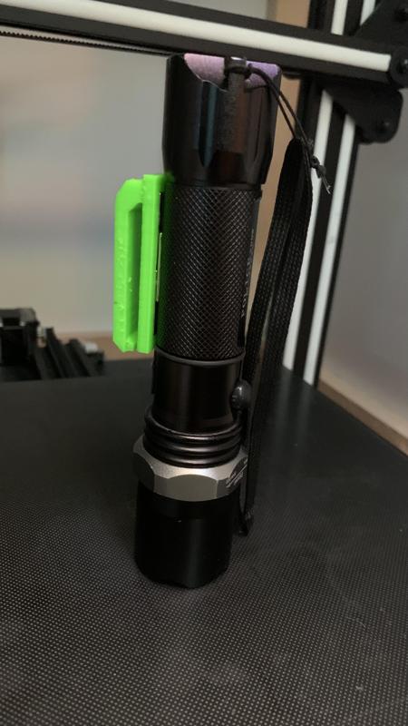 magnetic light holster