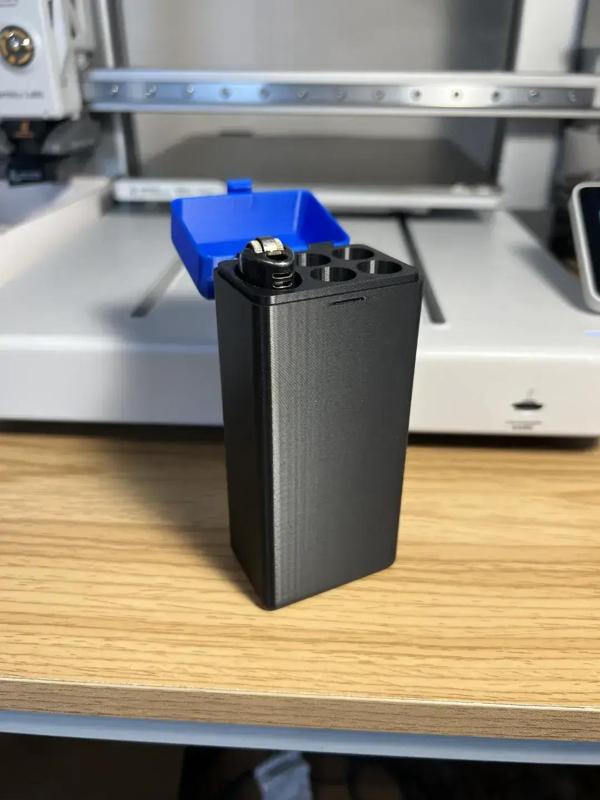 Joint Case with Lighter Storage and Hinge