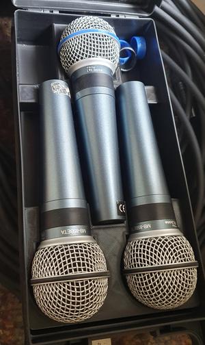 Storage for 3 SM58 or MB85 Beta or Beta58 microphones