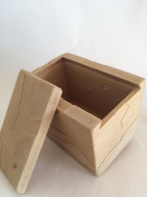 Box with lid