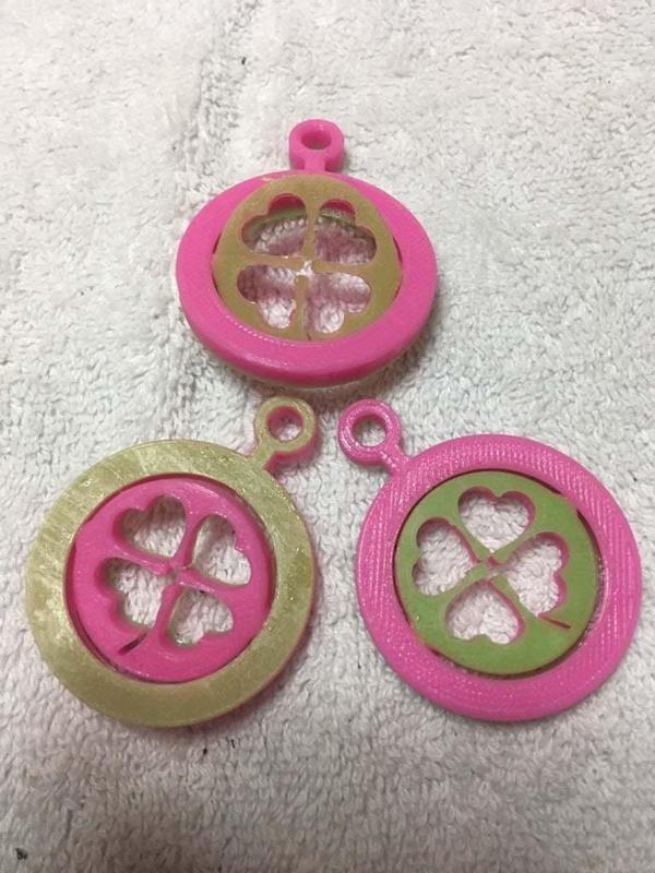 Keyring gyro 4leaf clover flower - more luck for Shamrock - St. Patrick's Day