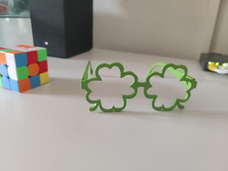 Clover glasses (party glasses)