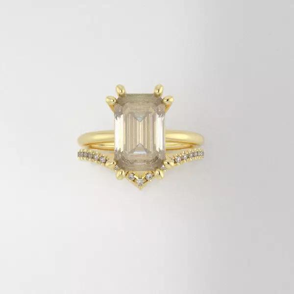 emerald and victoria ring