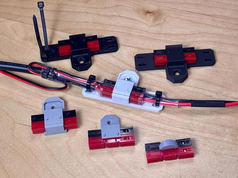 PowerPole locks / mounts / strain relief
