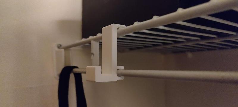 Wire shelf coat hanger