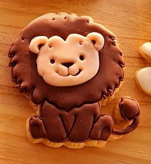 Lion cookie cutter