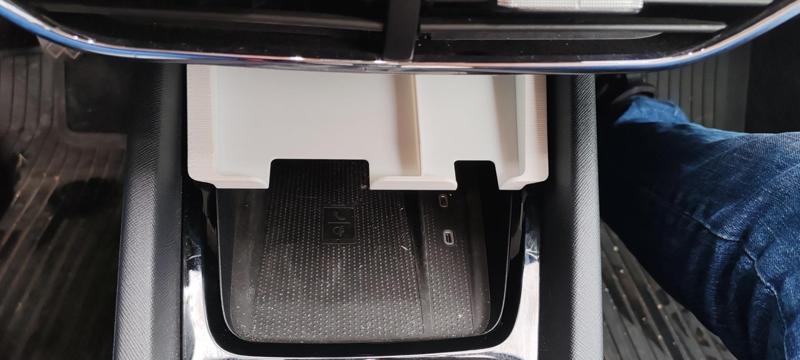 Skoda Octavia IV front tray