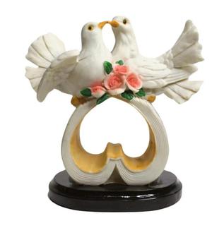 two pigeons heart decor