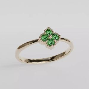 clover ring