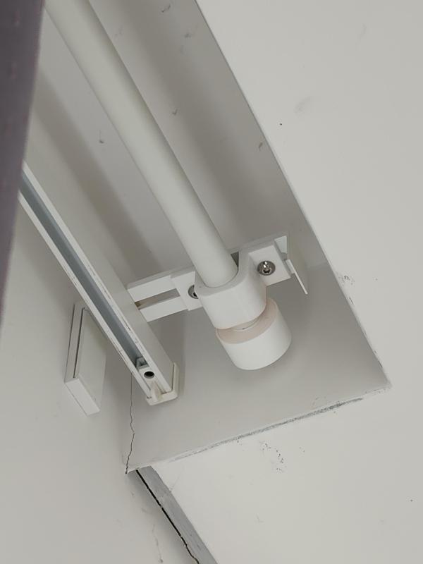 IKEA Vidga curtain rod adapter