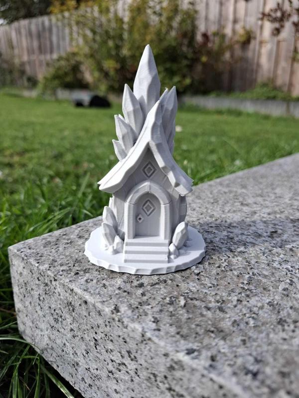 Crystal House – Fantasy Miniature Hut