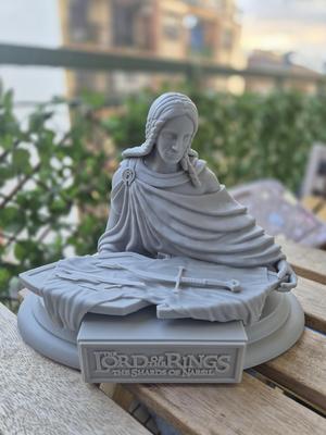 Statue Shards of Narsil - The Lord of the Rings