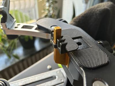 Badminton spread loader