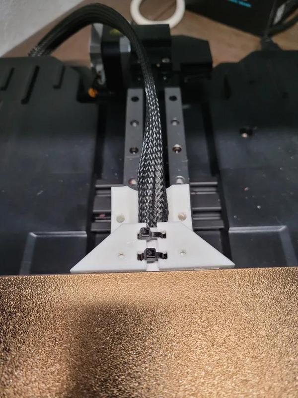 Ender 3 S1 Pro - Gulf Coast Robotics Heated Bed Strain Relief Remix   