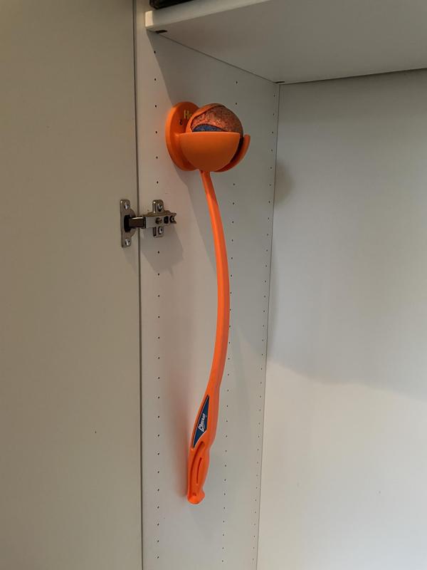 Chuckit (L) wall mount holder