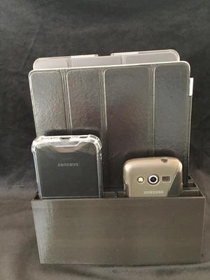 Ipad and smartphones charging and storage station
