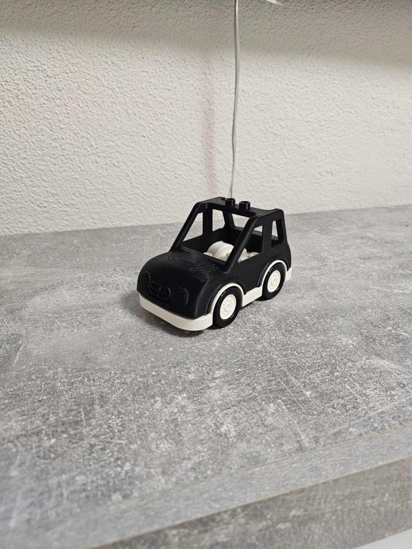 Car compatible with "LEG0 DUPL0"