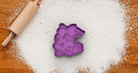 Lola bunny cookie cutter from baby Looney Toons