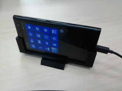 Nokia Lumia tripod mount