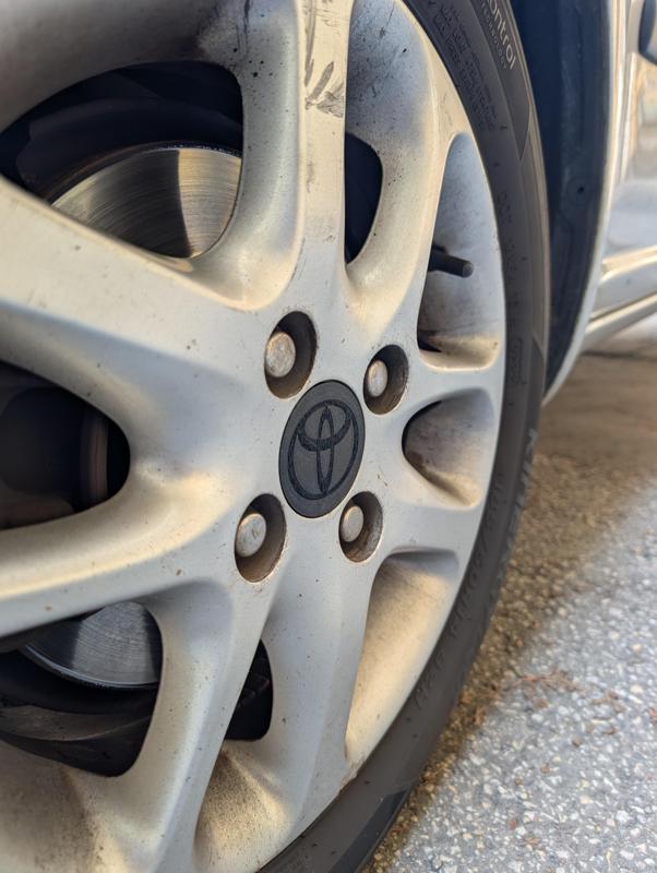 Toyota Wheel Center Cap 52mm inner 59mm outer diameter Yaris Vitz Corolla Avensis 52/59