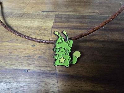 Pin to necklace converter V1