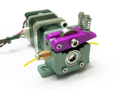Compact Bowden Extruder (Geared Motor Version) for 1.75 filament