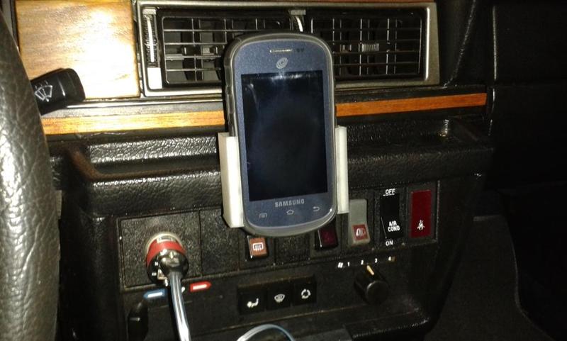 Volvo 240 phone holder