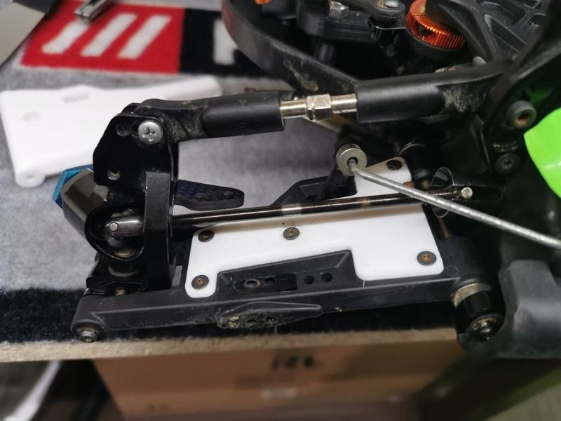 HB Racing Hot Bodies 817/819/819RS (Nitro and Eco) front and rear arm cover