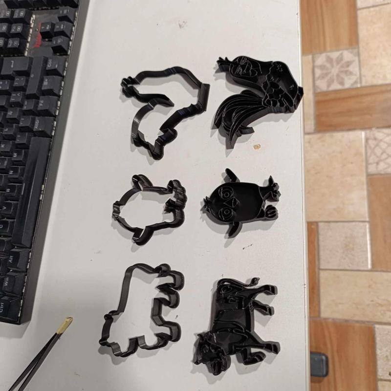 Cutter cookie cutter Bartolito cow lola chick pio farm of zenon