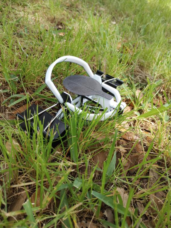 Binder Clip Model Bear Trap