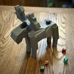 Low Poly Moose Dice Tower with Dice Holder - Commercial