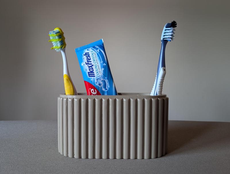 Toothbrush holder