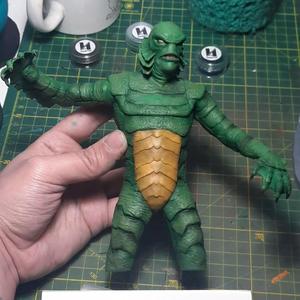 creature from the black lagoon sculpture