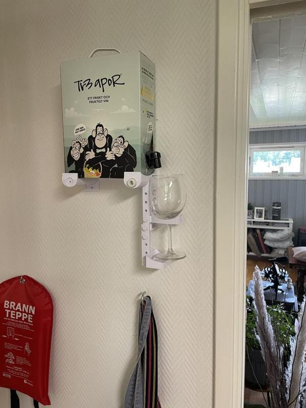 Behind-The-Door Wine Holder (Bag in box)