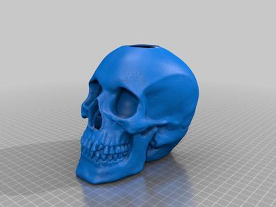 Lighted skull w/ eyes that follow