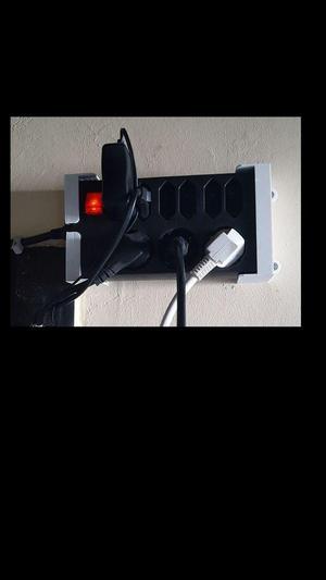 Steckdosenhalter ca. T450 x H950 x B???