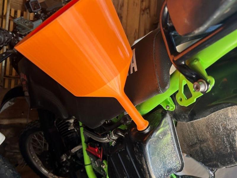 Oil filler funnel Yamaha XT600 and others