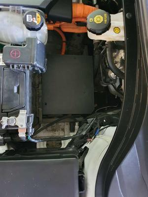 Hyundai Ioniq small Frunk 